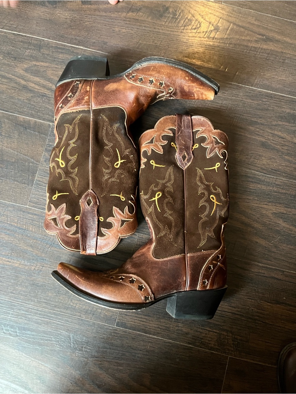 Women's Brown Embroidered Western Heeled Boots